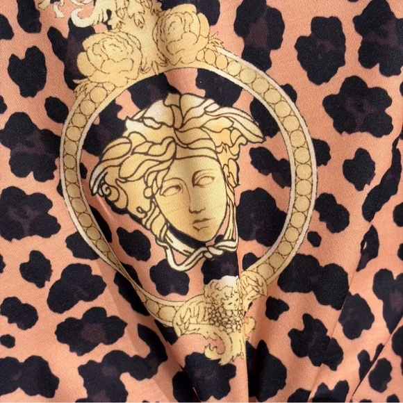 Versace Medusa Leopard Tee Fitted Short Sleeve - Picture 5 of 8